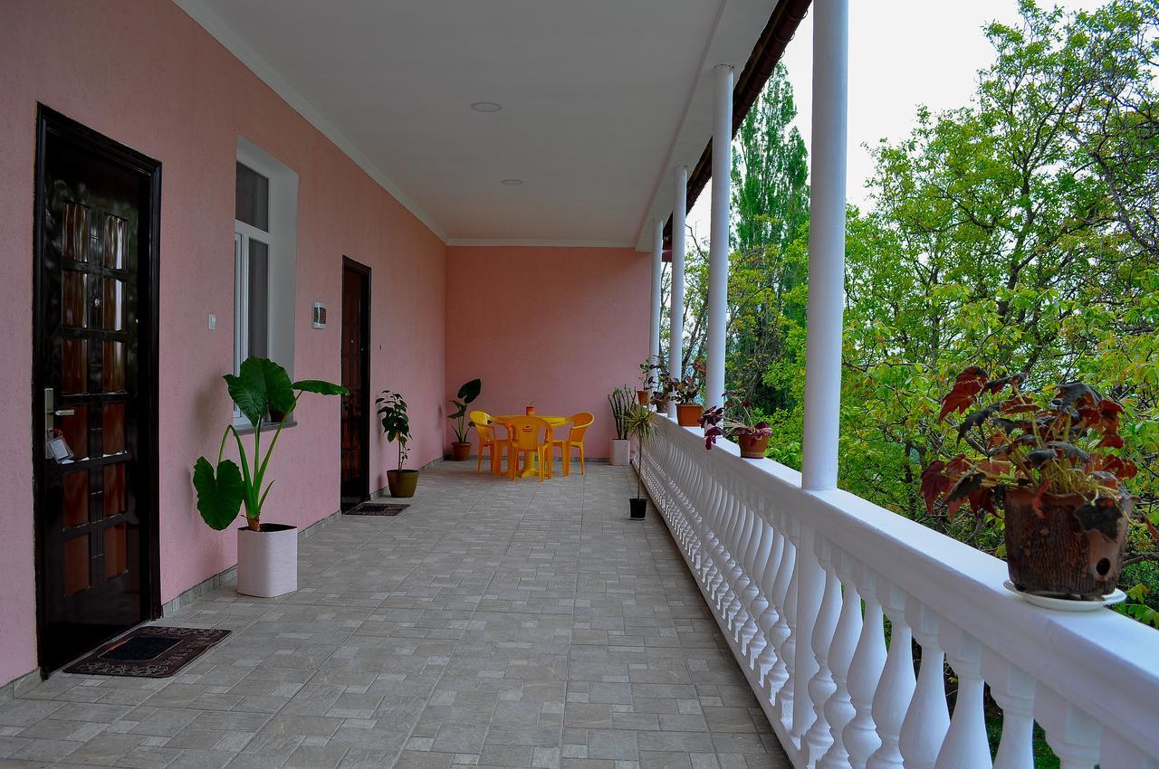 Sofia Guest House Кутаиси Екстериор снимка