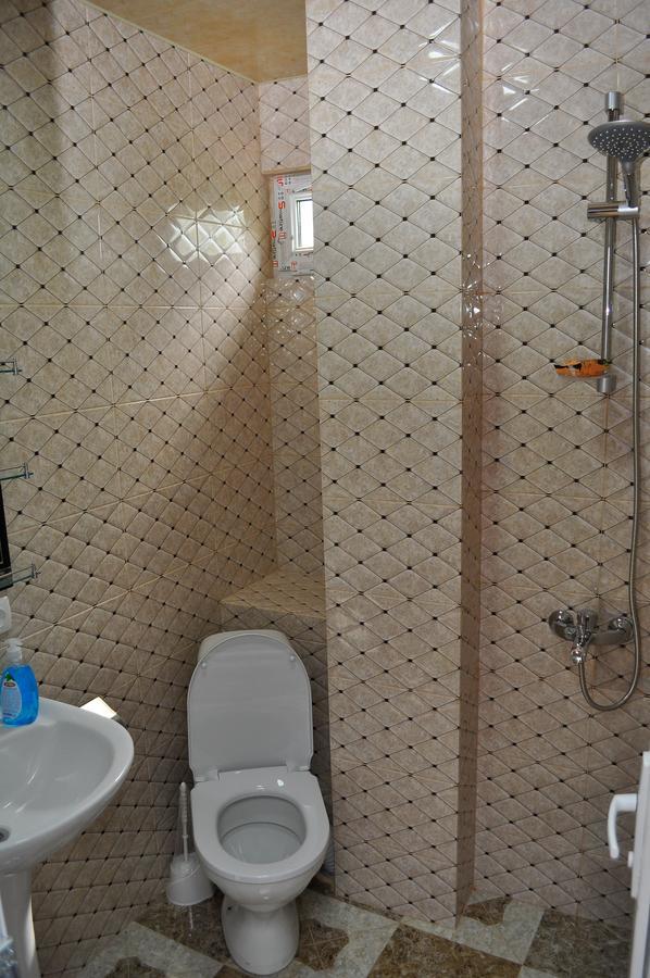 Sofia Guest House Кутаиси Екстериор снимка