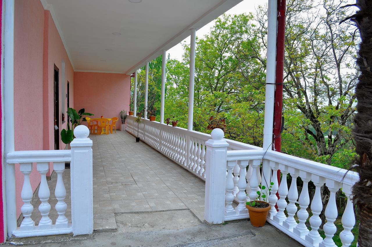 Sofia Guest House Кутаиси Екстериор снимка