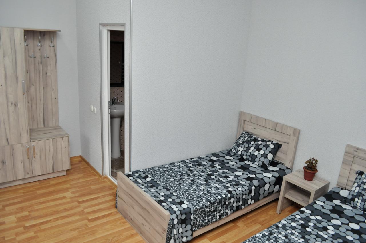 Sofia Guest House Кутаиси Екстериор снимка